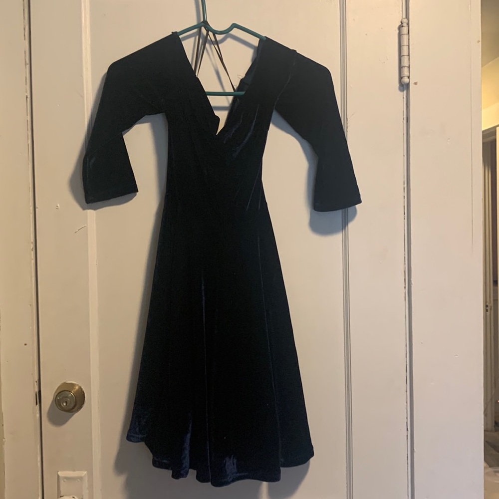 LAST CHANCE: Brand new without tags Navy blue velour dress